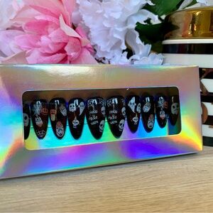 Nail Art & Co. : Press On Nails Black Almond